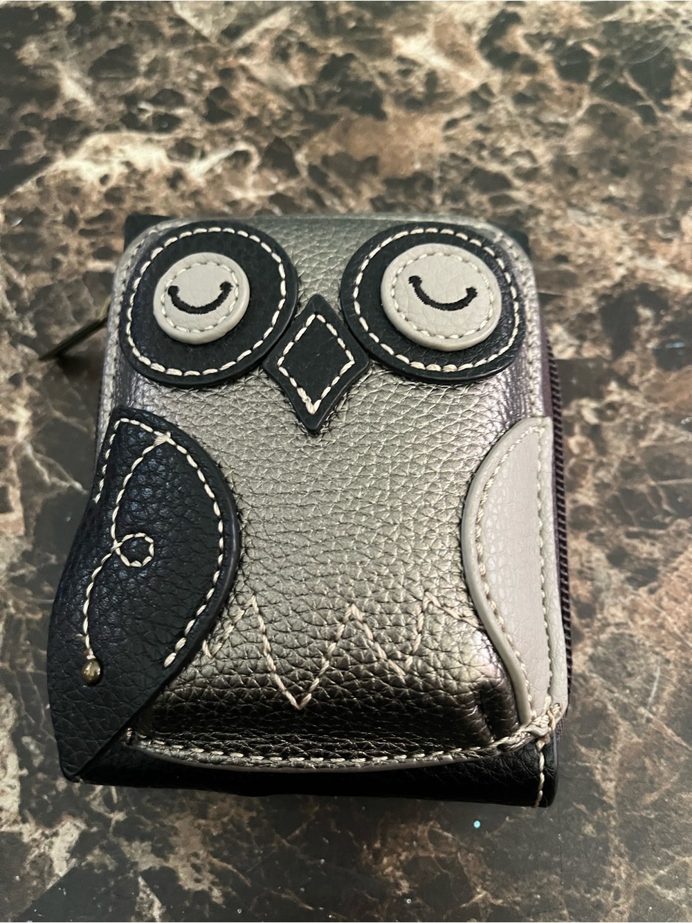 Chala cute Metallic Owl Zip Card Wallet in Silver and Black